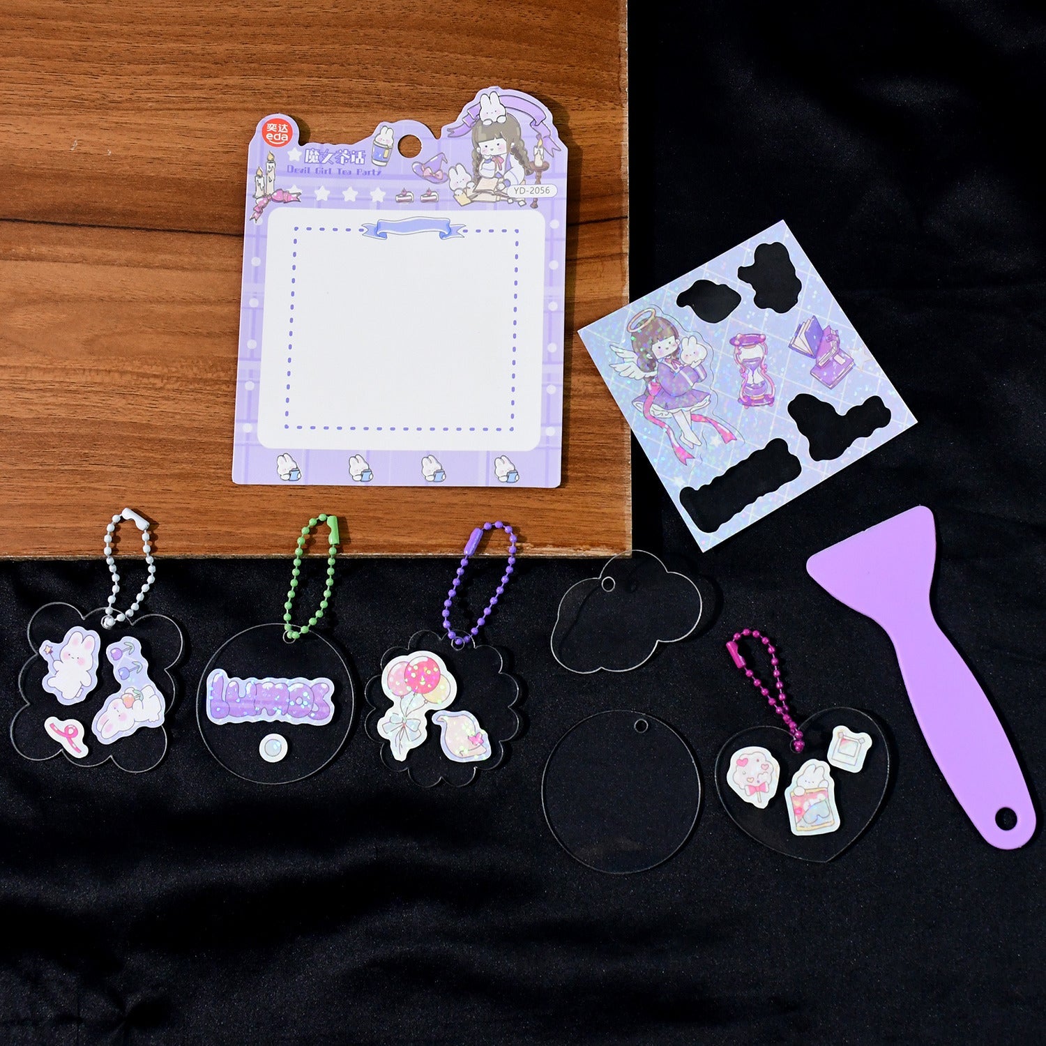 DIY Shrink Art Keychain Making Kit for Kids (1 Set) DIY Shrink Art Keychain Making Kit for Kids (1 Set)